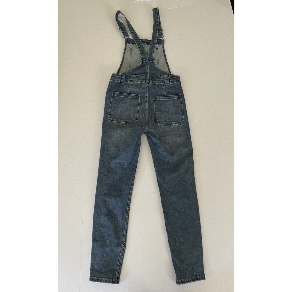Free People Distressed Blue Denim Overalls Medium‎ Wash Size 26